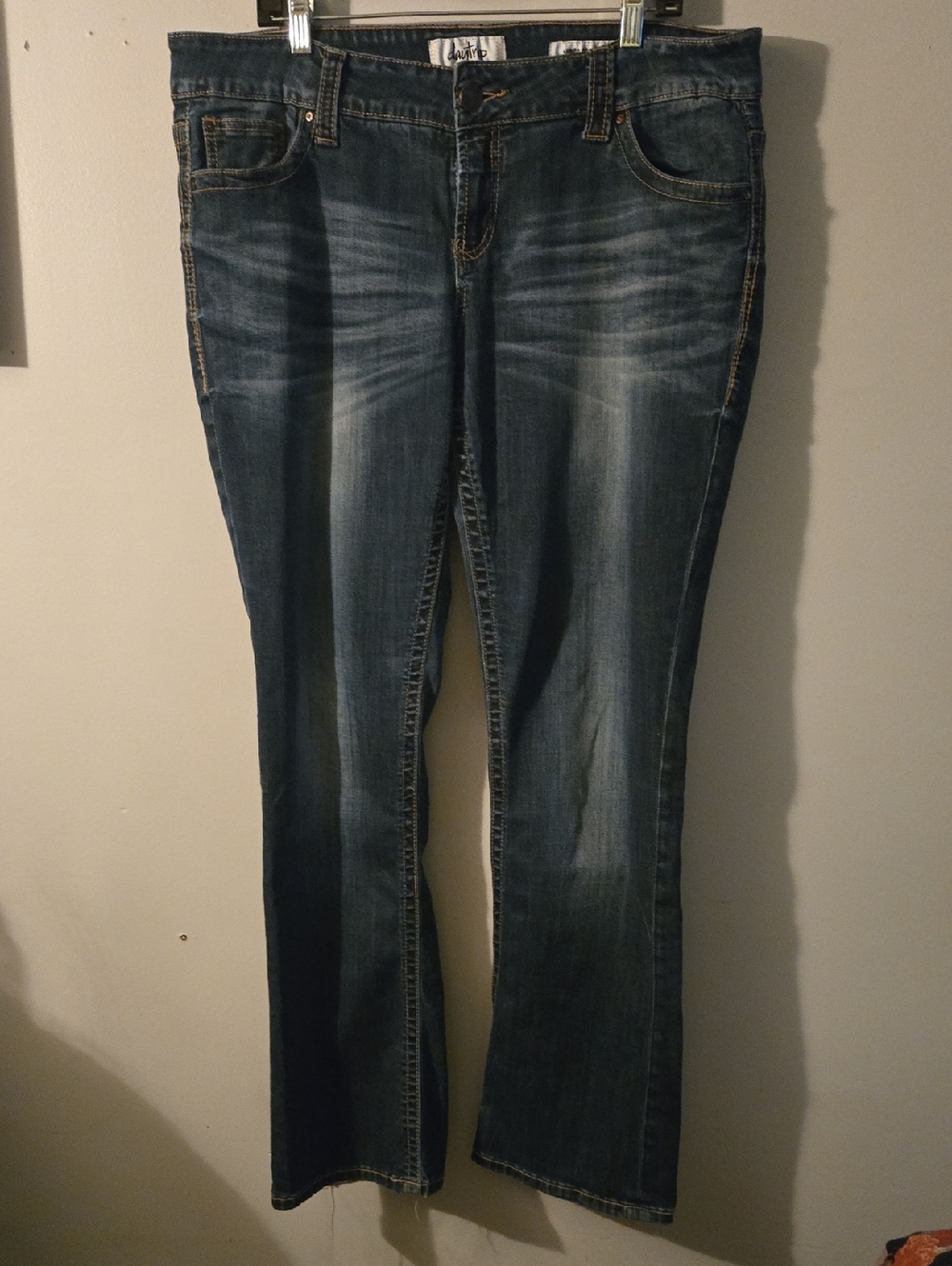 Daytrip Women's Boot Cut Jeans - Dark Wash Blue